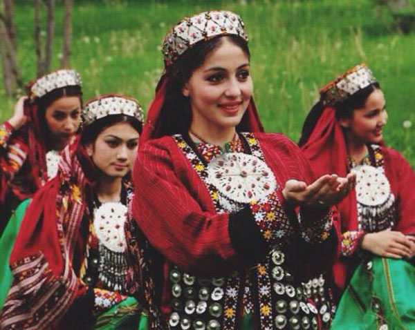 کلاه زنان و دختران جوان ترکمن