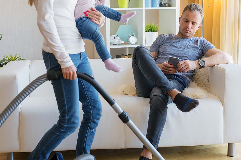 همکاری در کاهای خانه به زبان اشاره